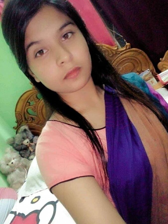 Indian Bhabhi with huge boobs