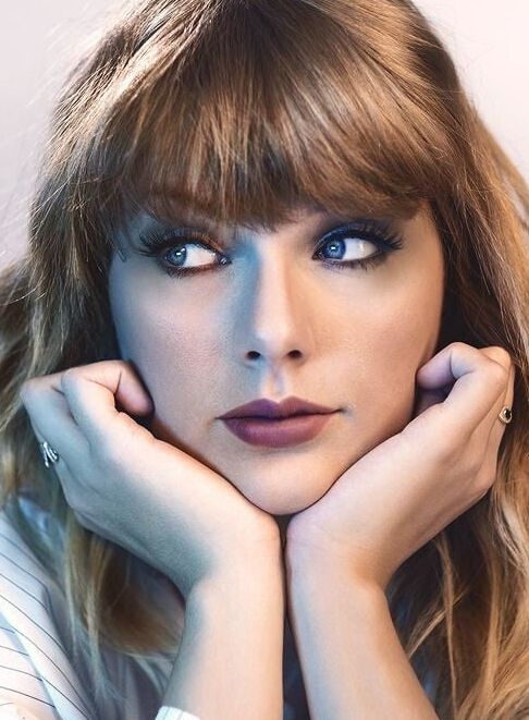 Sexy icon Taylor swift