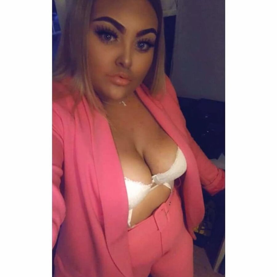 Sexy British MILFS