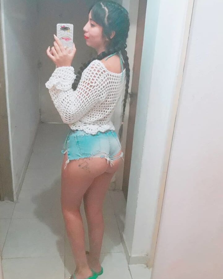 On Instagram- indiramanzanitaa