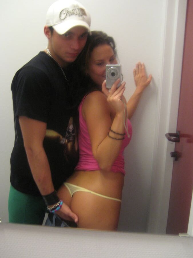 wife brune nude exposed