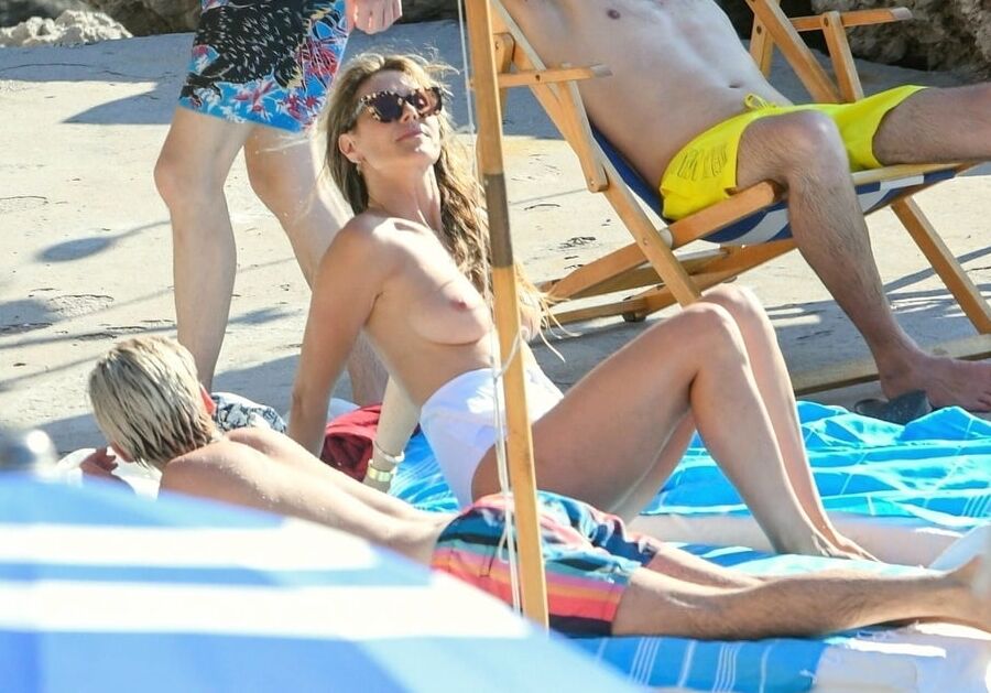 Heidi Klum Topless Capri