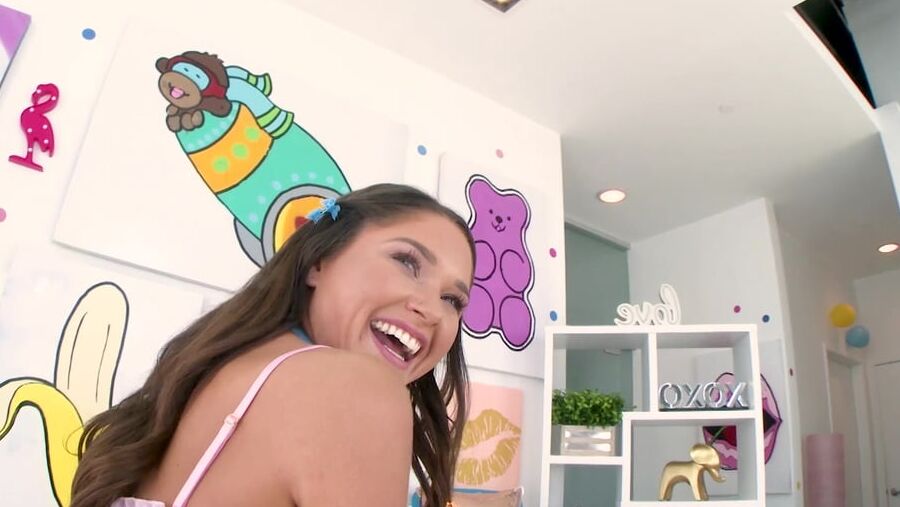 Zoe Bloom - Deep Throat Sloppy