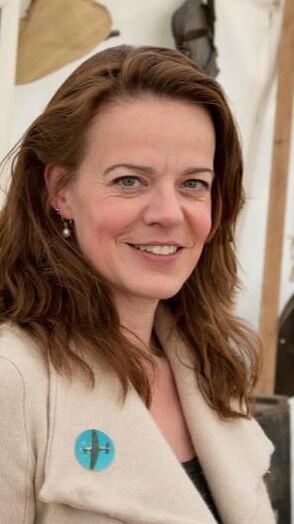 Helen Castor