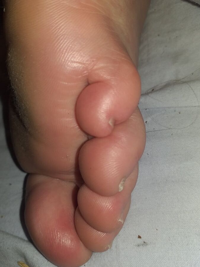 Pied nu au lit