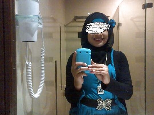 Cewek hijab jilboob indonesia