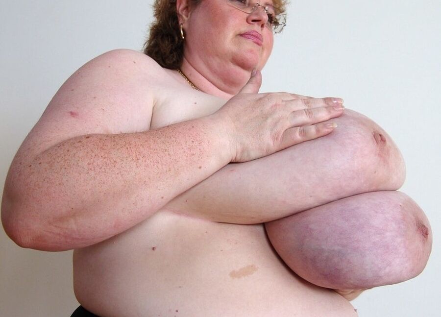 These heavy sagging breasts intrigue me