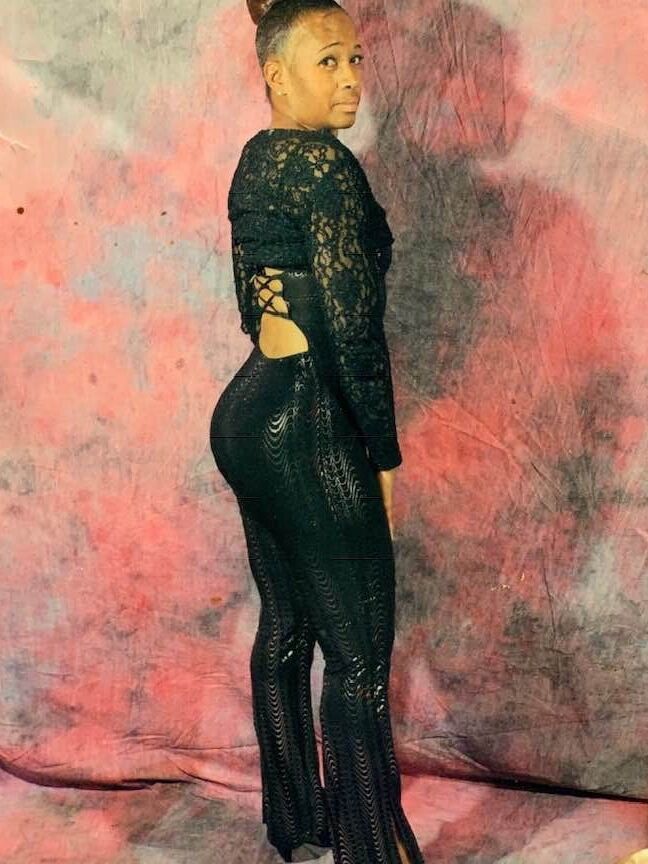 year old ebony Gilf