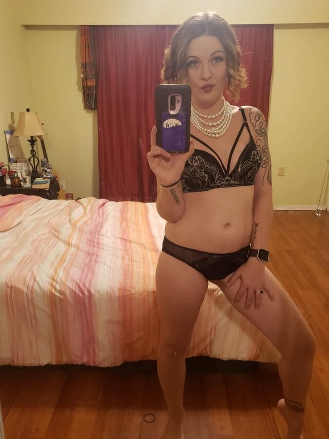 Sexy UK Wife