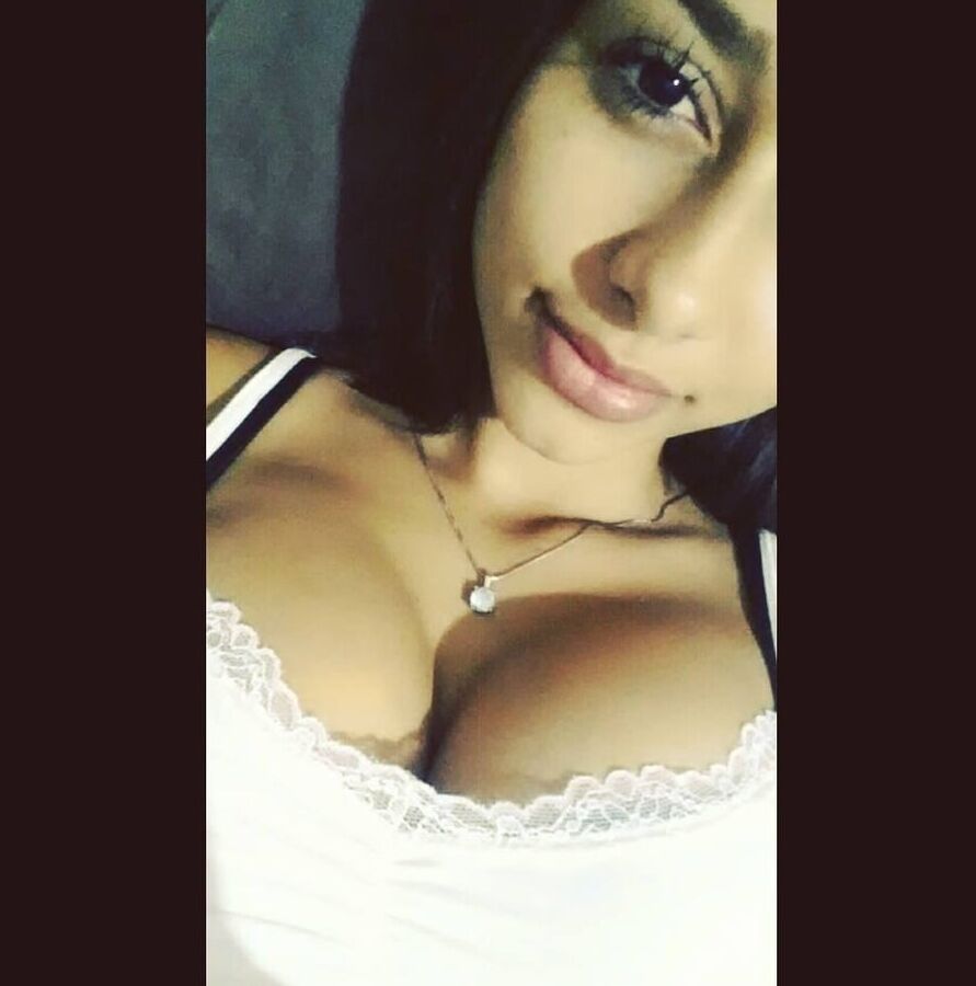 HOT LATIN GIRL NUDES BIG BOOBS