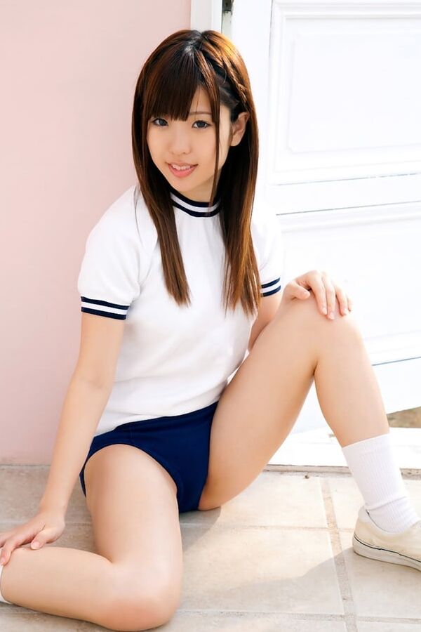 Japanese girl&;s sportswear