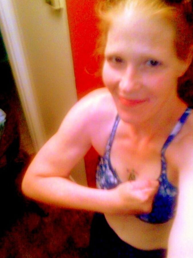 Redhead tits