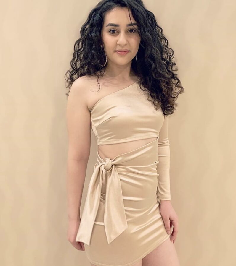 Sexy lebanese living in America (non pron)