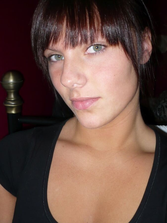 brunette a defoncer