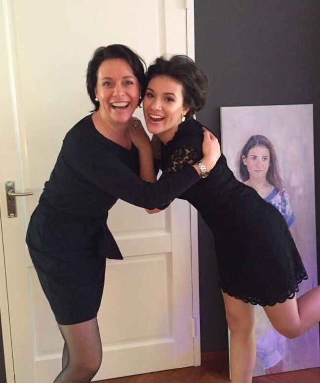 Who would you like to fuck and how? mom Dionne or Maxime