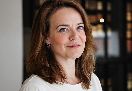 Helen Castor