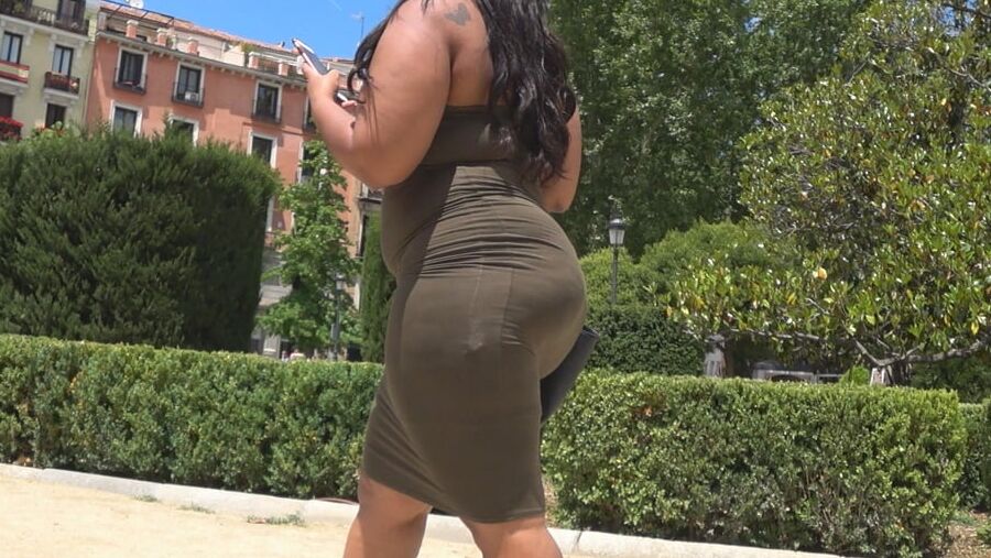CURVY FOREIGN MULATA AZZ from GLUTEUS DIVINUS