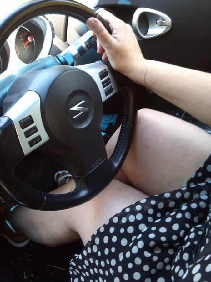 slut in car