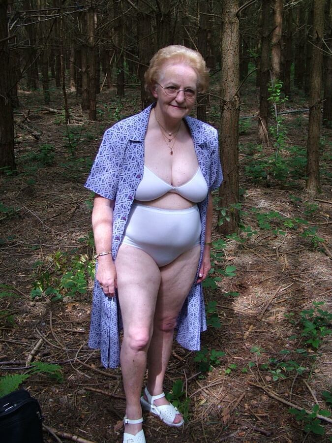 Sexy as fuck Chunky Gilf Slut