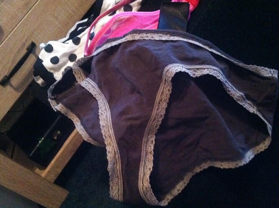My friend&;s mom panties