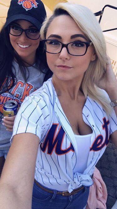 Two Illinois Friends And Blonde New York Girl With Friend