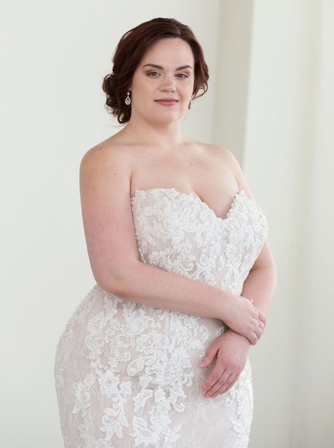 Plus size brides