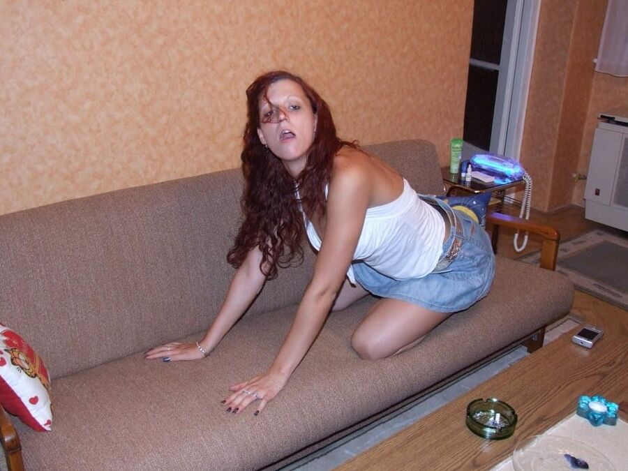 Sexy redhead babe