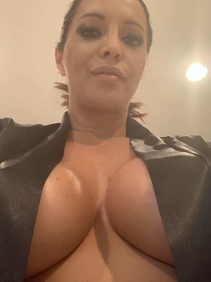 Francesca Le Twitter