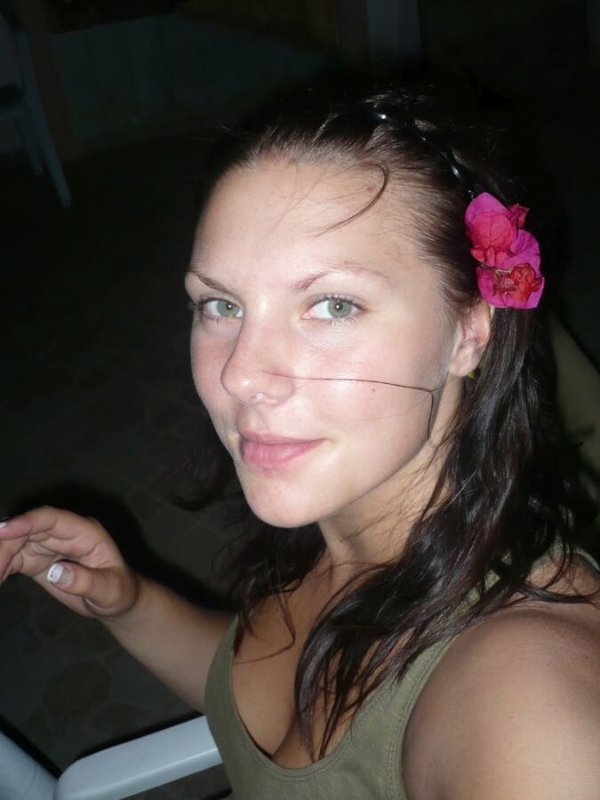 brunette a defoncer