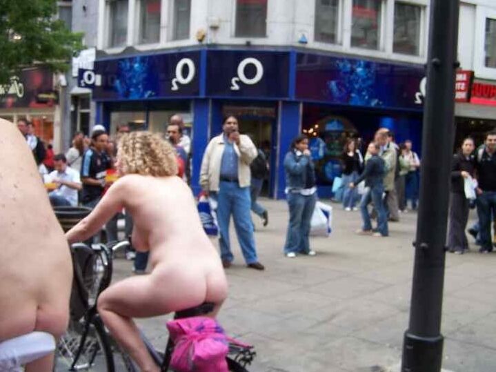 WNBR London blonde ,,