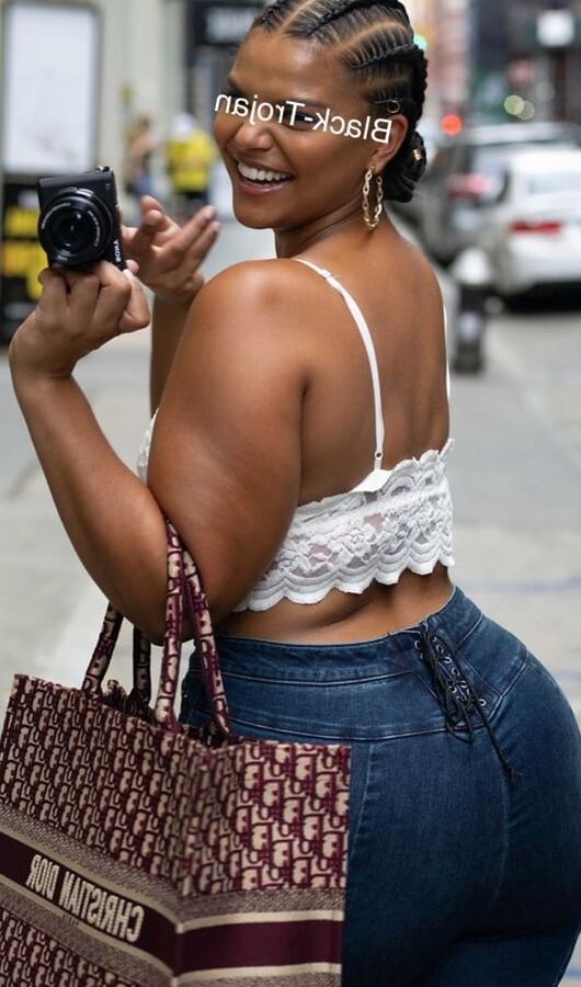 Sexy BBW Redbone with Juicy Booty