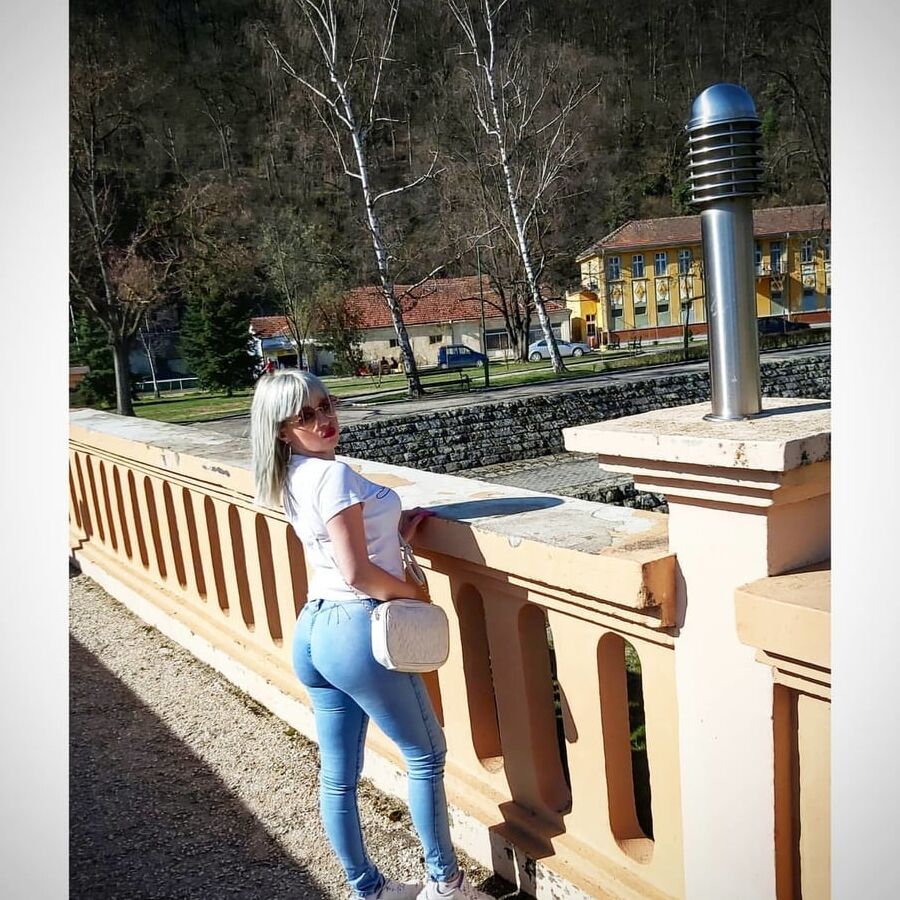 Serbian chuby blonde whore girl big ass and natural tits