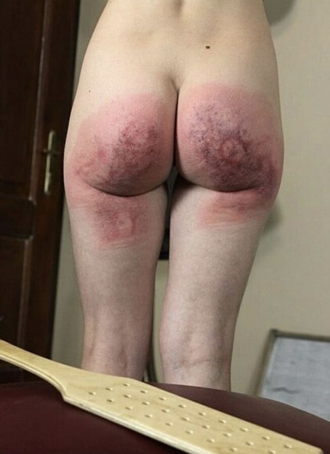 What does a woman&;s bottom must look like?