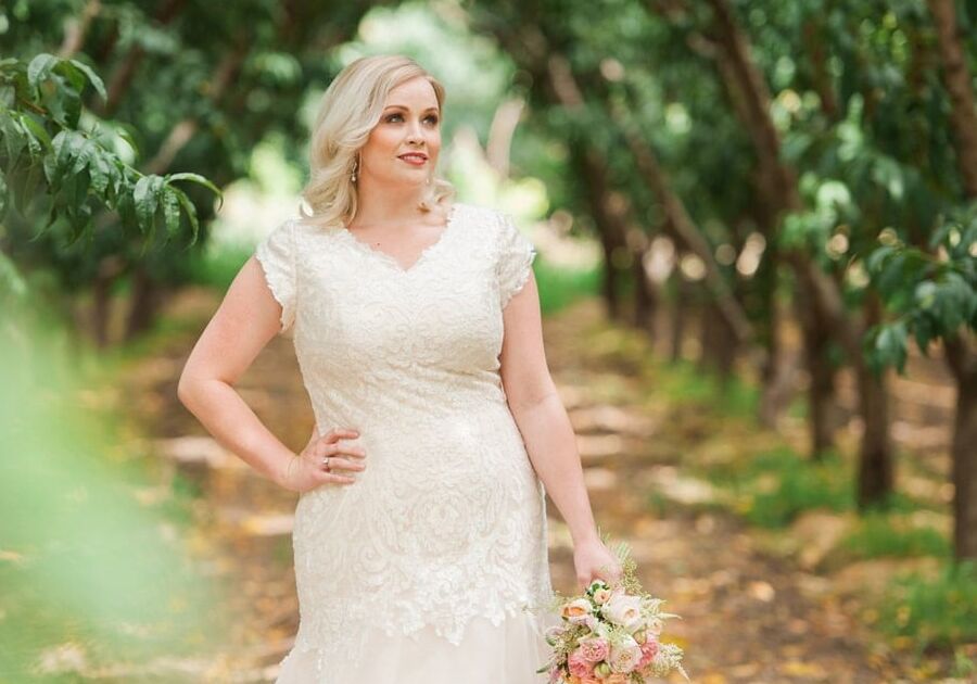 Plus size brides