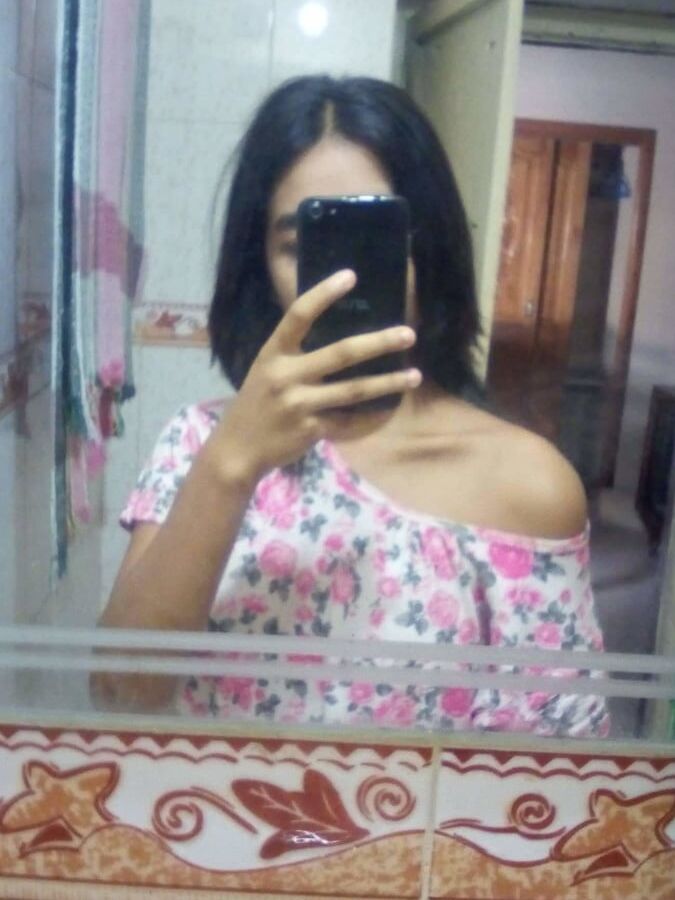 Arindita Sen Selfie for indian BF