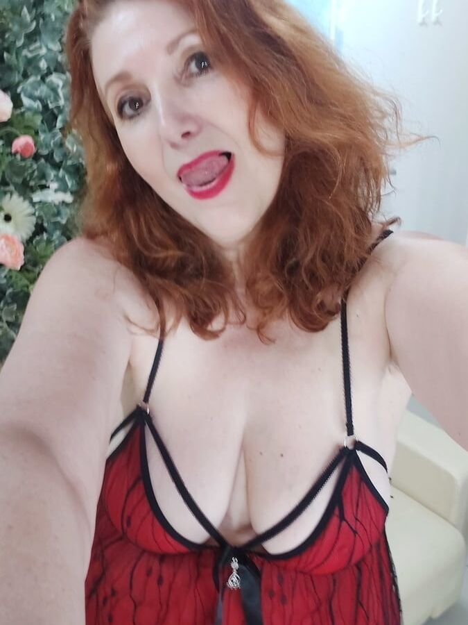 Beautiful Mature Woman AlmazaDi