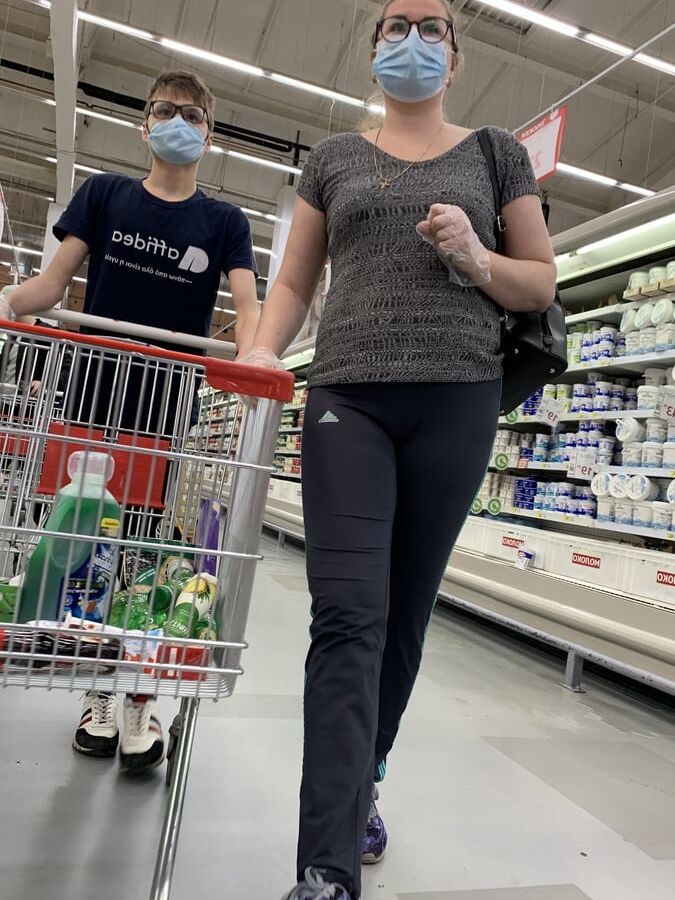 Mature cameltoe