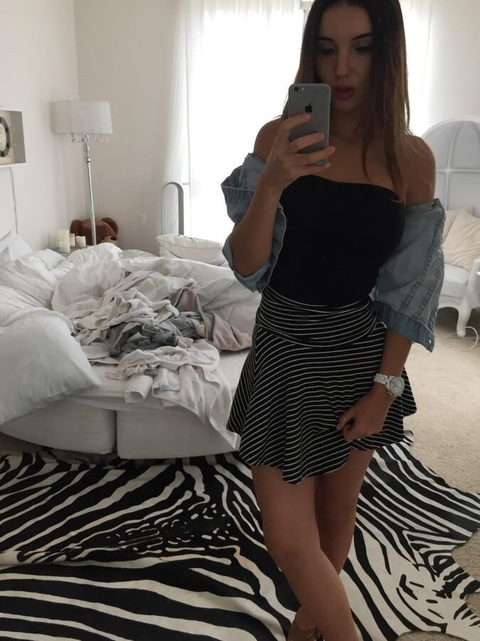 Hot Selfshot Babe
