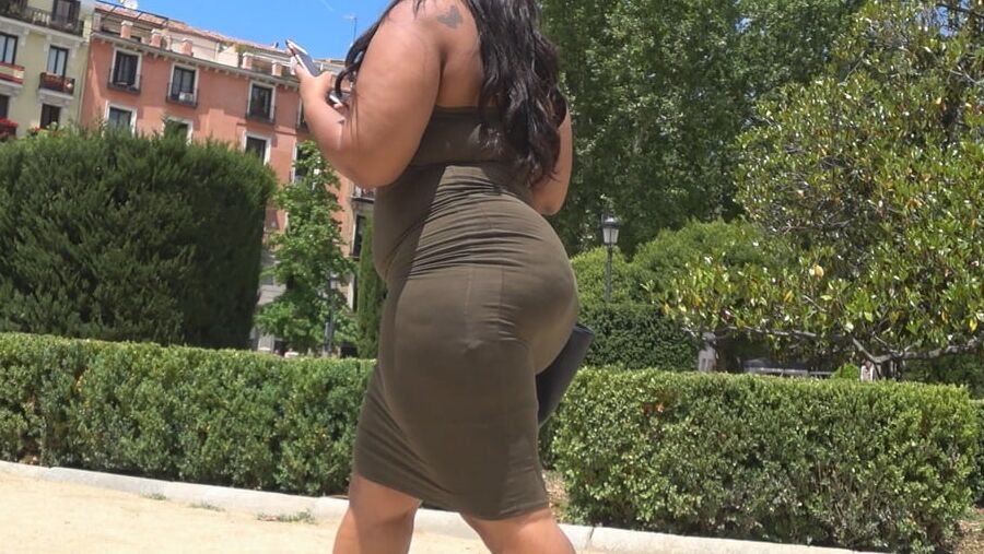 CURVY FOREIGN MULATA AZZ from GLUTEUS DIVINUS