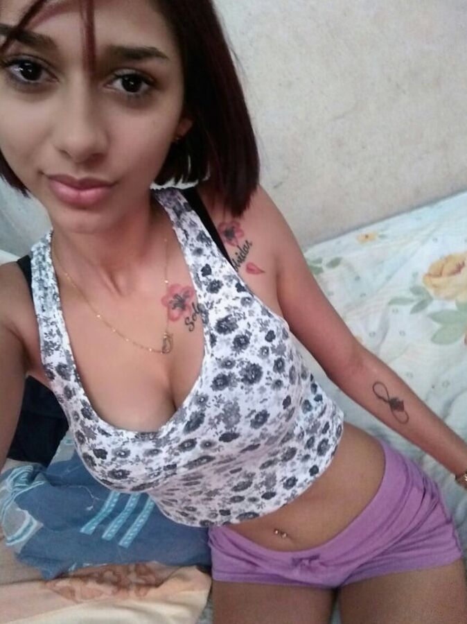 HOT LATIN GIRL NUDES BIG BOOBS