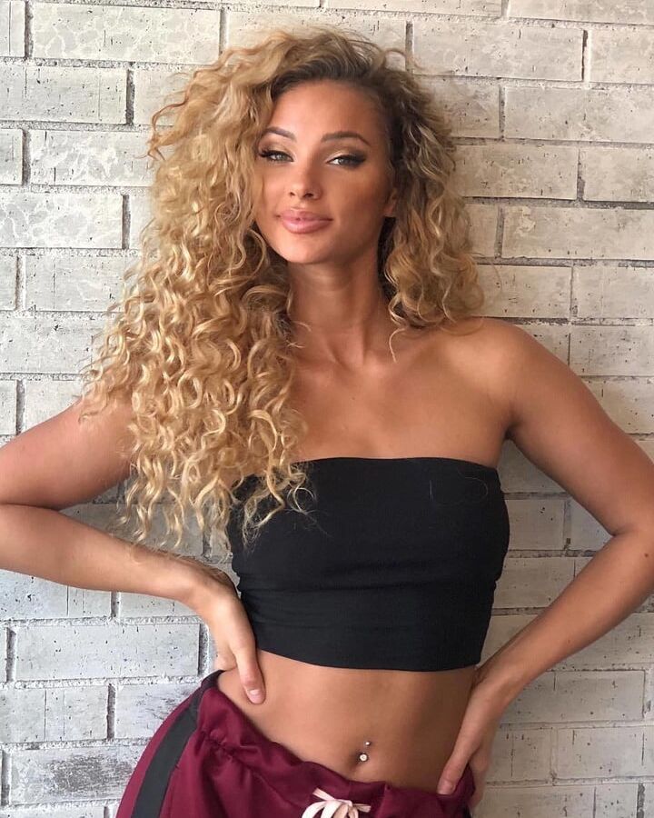 Babes Non Nude