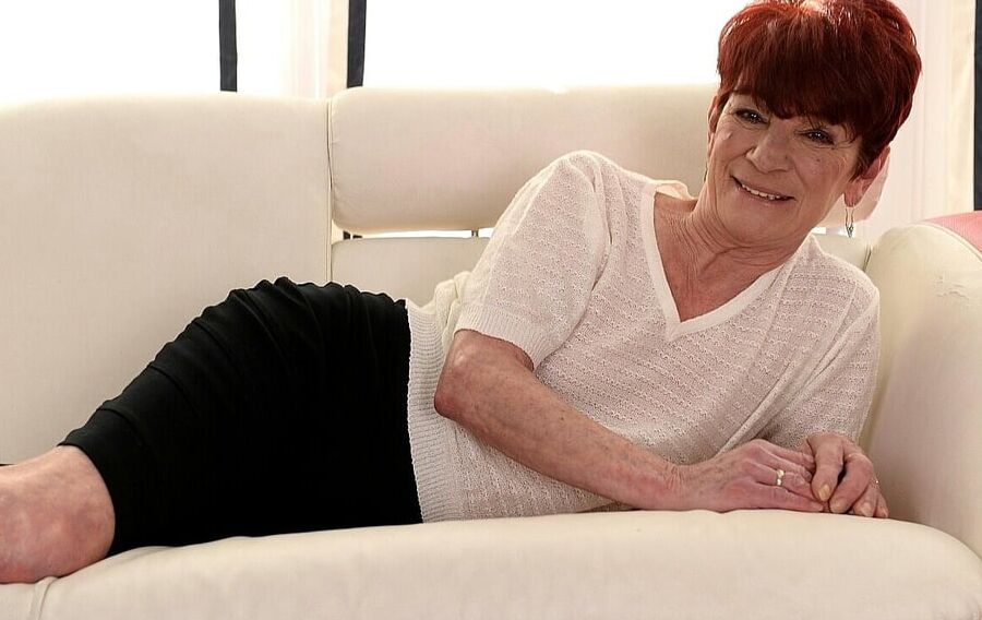 Oma Angela die geile Sau