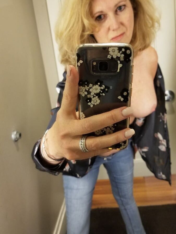 Amazing Milfs