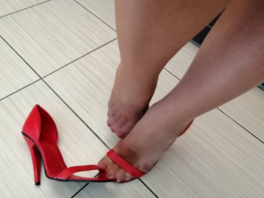 pantyhose feet