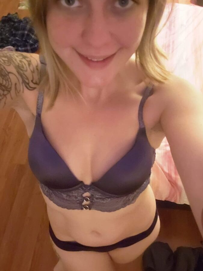 Sexy UK Wife