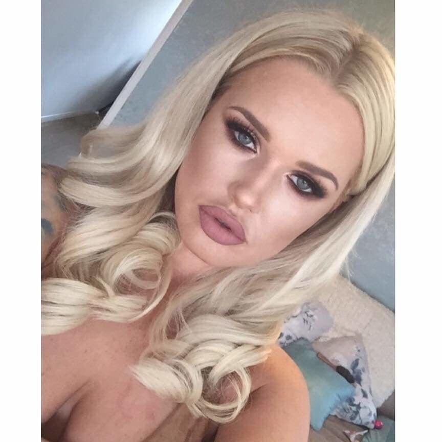 Sexy British MILFS