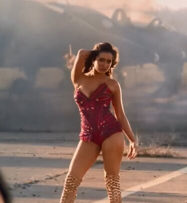 Shraddha kapoor sexy hot body