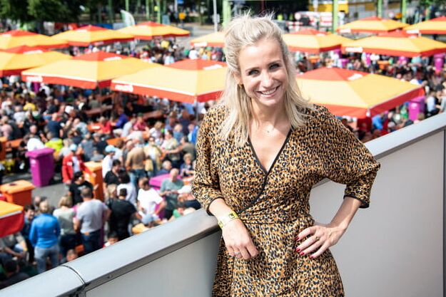 Dionne Stax - Dutch Presenter