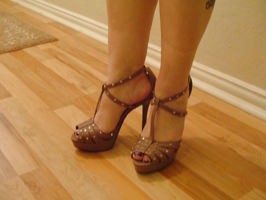 Moi feet domina