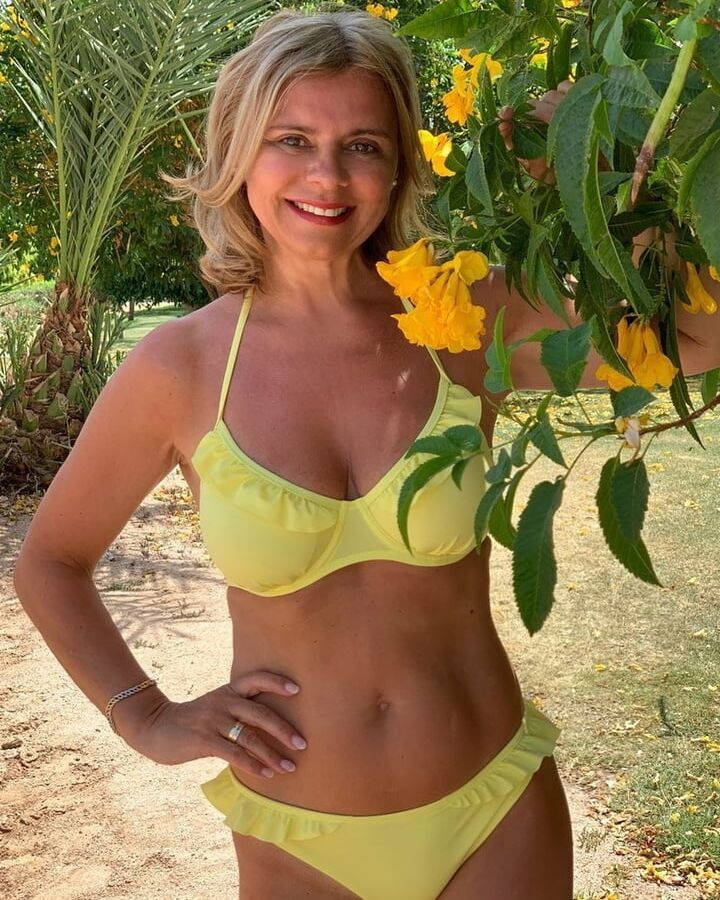 Amazing Amateur Cougar Galore